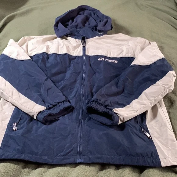 Men’s Air Force jacket w/ fleece lining. Armpit to armpit approx. 26 1/2 inches - Picture 1 of 14